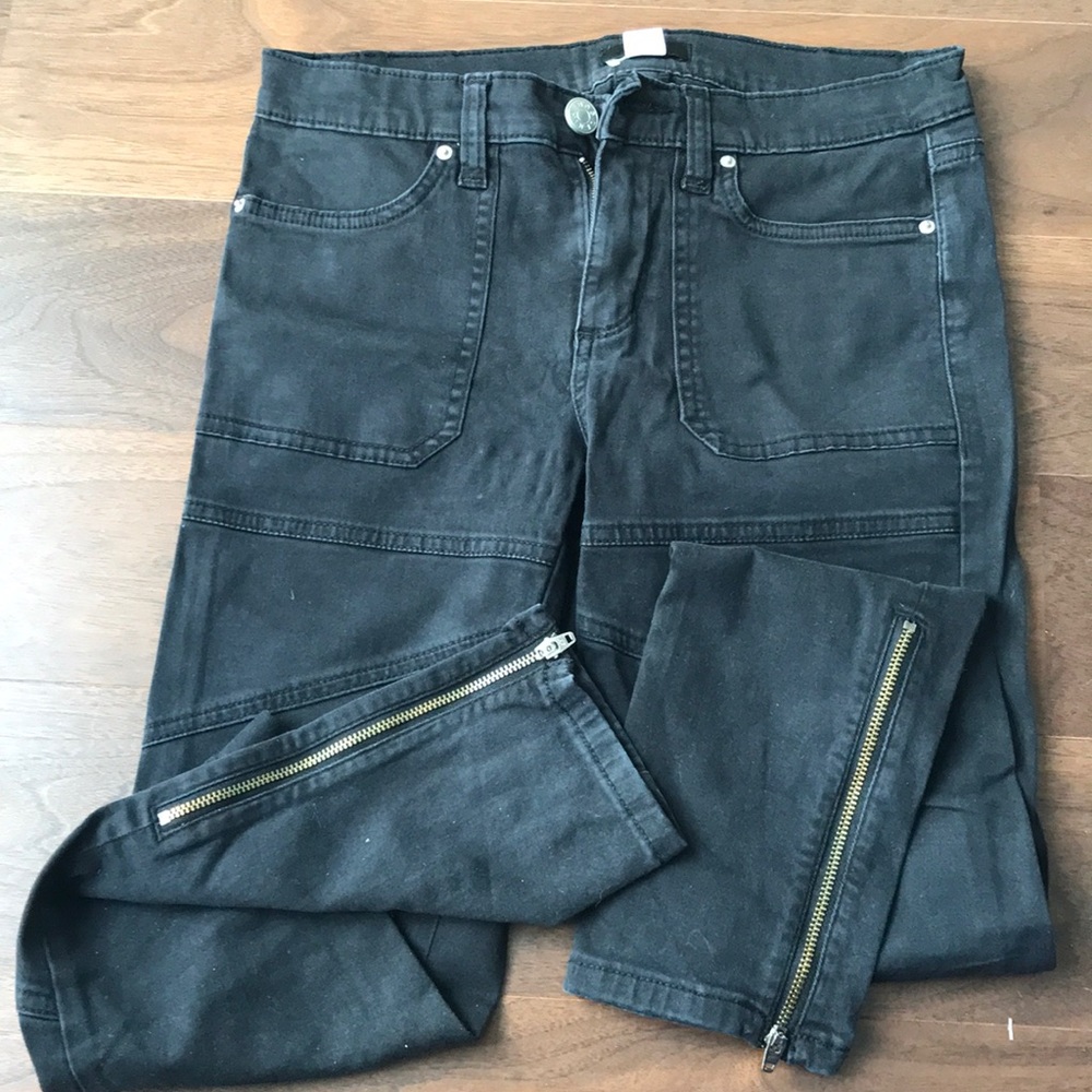 BDG black pants